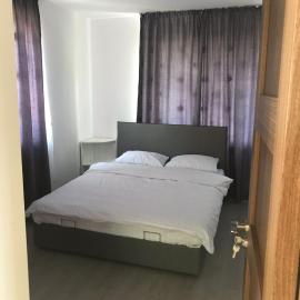 Casa Luna, hotel a Floreşti