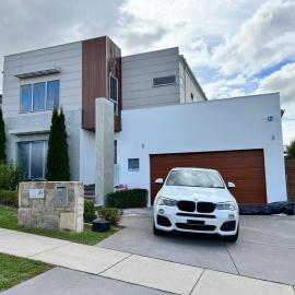 Gungahlin Luxe 5 Bedroom 2 Storey Home with Views Canberra, hotel in Hall