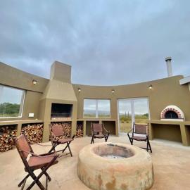 Living The Breede - Inhoek Farm Farmhouse、Malgasのホテル