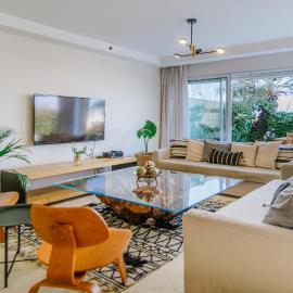 Marina Apartment by Olala Homes, Hotel in Herzliya B
