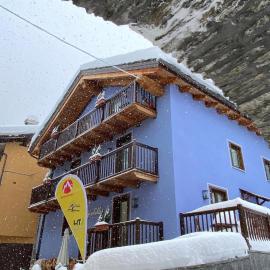 Rifugio Lilla – hotel w mieście La Thuile
