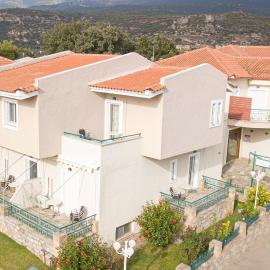 Remvi Hotel - Apartments: Stoupa şehrinde bir otel