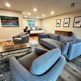 Fernie में, होटल Two Bedroom House by Snow Valley Lodging