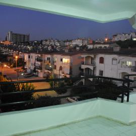 Ozgun Apart Hotel, hotel in Kuşadası