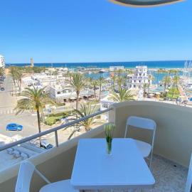 Lovely 1 bedroom apartment with sea views and pool