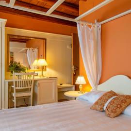 Hotel Calvi-Ristorante Mainor Hotel di Charme, hotelli kohteessa Vittorio Veneto