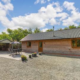 Ploony Hill Lodge, hotel in Bleddfa