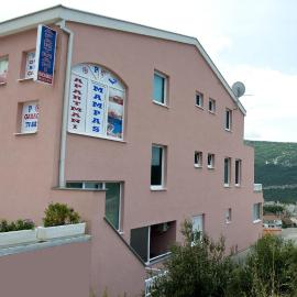 Apartments MAMPAS, hotel em Neum