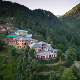 Orange guest house dharmkot, Hotel in Dharamshala