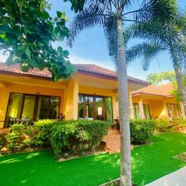 Pranmanee Beach Resort, hotel in Sam Roi Yot