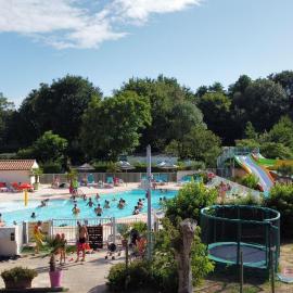 Camping Le Ragis, hotel en Challans