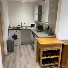 Lovely, Sleeps 8, Parking, Cafe Bars Shops Beach Train, Central Formby, hótel í Formby