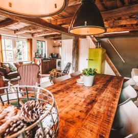 CRASH'NSTAY - 't Silo Huis, Hotel in Sprang