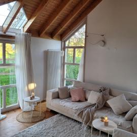 lichtdurchflutetes Architektenhaus mit 3 Schlafzimmern und Garten, hotel in Balingen