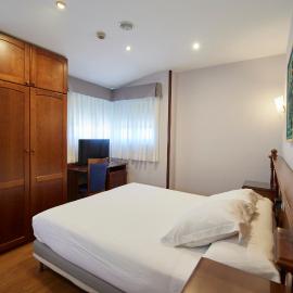 Viesnīca Hotel Villalegre pilsētā Avilesa