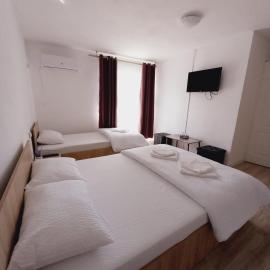 Casa Alexia, ξενοδοχείο σε Pescari