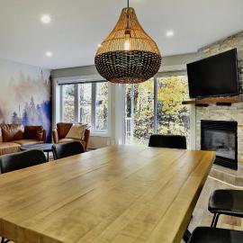 Condo 105 33 Chemin du Hameau by Les Chalets Alpins, hotel en Stoneham