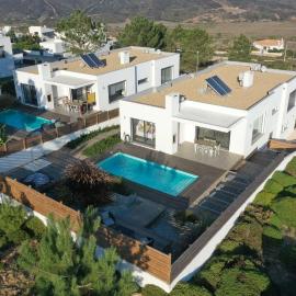 Cairnvillas - Villa Mar C38 Luxury Villa with Private Swimming Pool near Beach, hotel in Aljezur