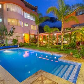 Napolitano Apart Hotel, hotelli Bañosissa