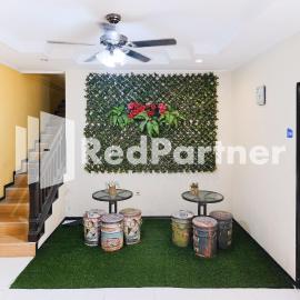 Dea Homestay Syariah at Kertomenanggal Surabaya Mitra RedDoorz