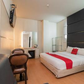 RedDoorz at Jalan Gunung Sahari, hotel di Jakarta