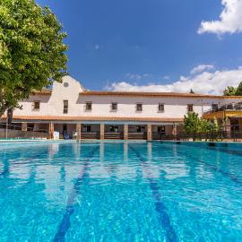 Albergue Inturjoven Marbella, готель у місті Марбелья
