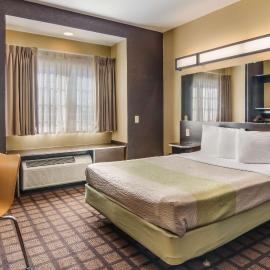 Motel 6-Canton, GA, khách sạn ở Canton