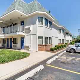 Motel 6-Schiller Park, IL - Chicago O'Hare, hótel í Rosemont