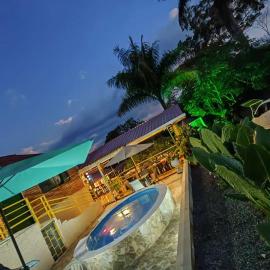 Hospedaje Rancho Guadalupe, hotel v destinácii Montenegro