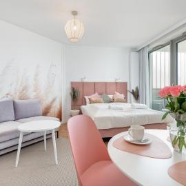 Mazowiecka Apartments Close to the Beach Access to Swimming Pool, Sauna & Jacuzzi, Parking by Noclegi Renters, hotel di Pobierowo