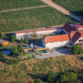 Hôtel du Bollenberg - Restaurant "Côté Plaine" - Spa de la Colline، فندق في Westhalten