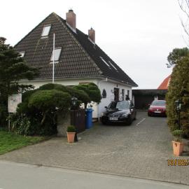 Haus mit Lilie und Rose, hotelli kohteessa Westerdeichstrich