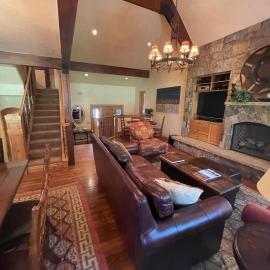 294-E Larkspur Lane