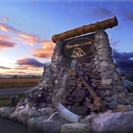 Ninepipes Lodge, hotel Polsonban