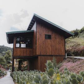 Lauraceas Lodge โรงแรมในซาน เจราร์โด  เด โดตา