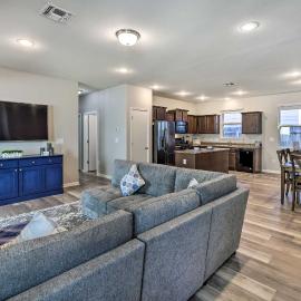 Buda में, होटल Family Home w/ Fenced Yard in Austin Suburbs!