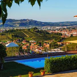 Agriturismo Paitin, хотел в Алба