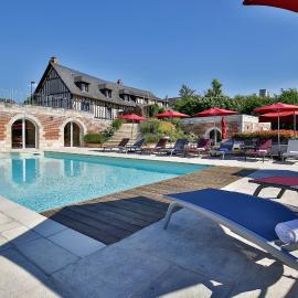 Demeures & Châteaux Hôtel Domaine le Clos des Fontaines, hotel u gradu Žimjež