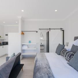 34.4 Degrees South Studio Apartment, מלון באגוליאש