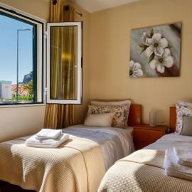 Largo dos Milagres, a Home in Madeira