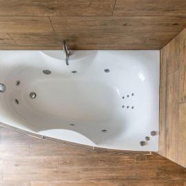 Prabangūs apartamentai su džiakuzi (Jacuzzi) โรงแรมในไคลเพดา
