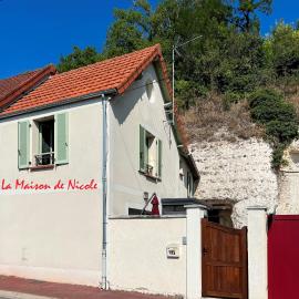 La Maison de Nicole, готель у місті Mousseaux-sur-Seine