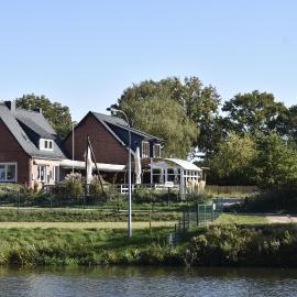 Pension zur Schleuse GARNI am Elbe Lübeck - Kanal in Witzeeze, Hotel in Witzeeze