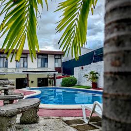 Hotel Casa Tago, hotell i Alajuela