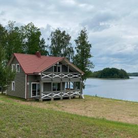Kaimo turizmo sodyba „Šerno slėnis“, хотел в Vėdariai