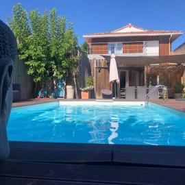 Belle villa contemporaine, hotel in La Teste-de-Buch