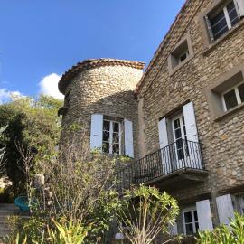 Domaine La Tour - SPA - Jacuzzi - Sauna - Massage - 4 SAISONS - Piscine Chauffée Toute l'année - Heated POOL - 800m City Centre Nyons, ξενοδοχείο σε Nyons