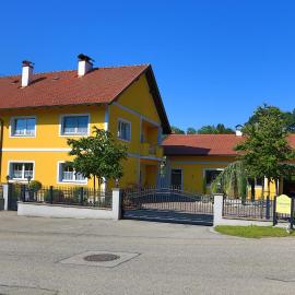 Ferienwohnungen Hanetseder, hotel in Wallern an der Trattnach