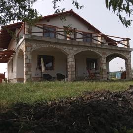 Alsoveto Apartment