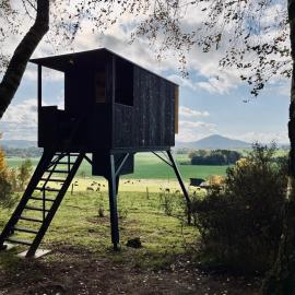 Krabička K74, viešbutis mieste Jablonné v Podještědí